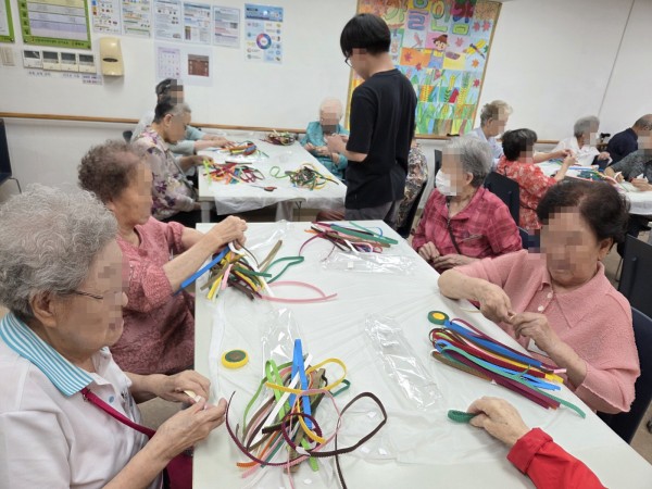 885ddee4ac2956f88e1e62c6f1e2b774_1759122