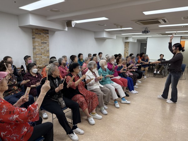 2e2ea2fc8190a4e5c726d8483104a55e_1760500