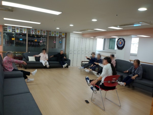 2e2ea2fc8190a4e5c726d8483104a55e_1760500