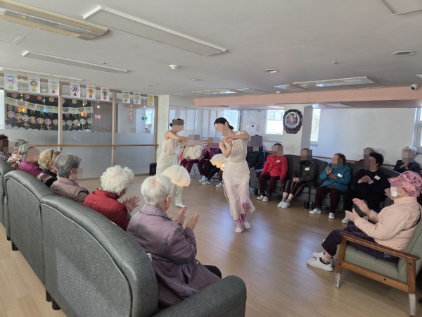 6432361150f5400c237f521a7a2c4f55_1763025